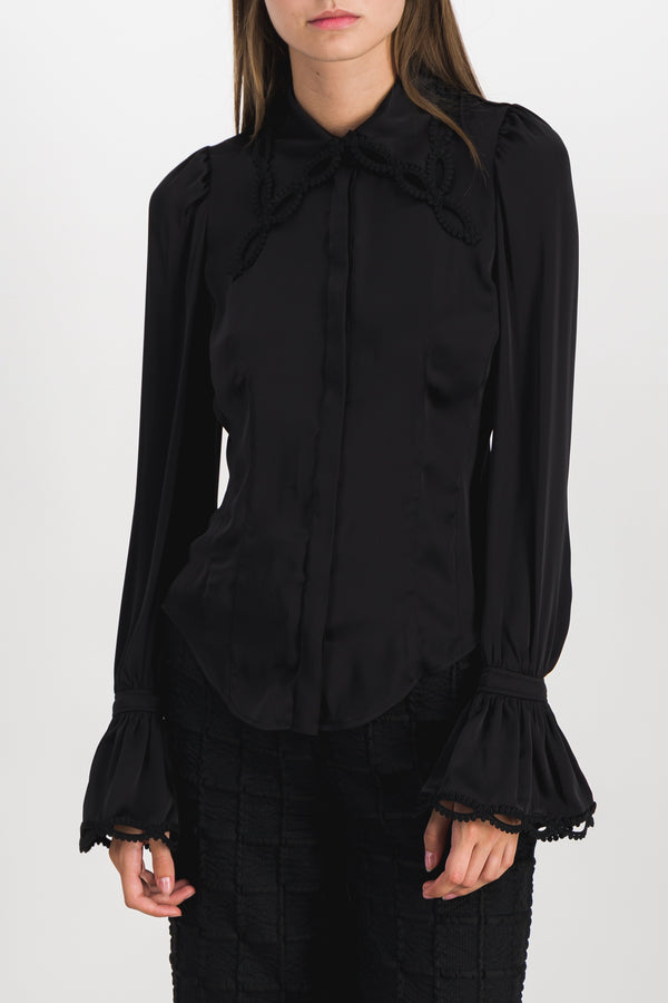 Light satin shirt wit fluted cuffs